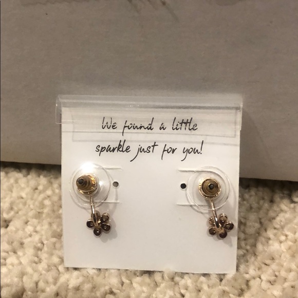 NWT Rose Gold Francesca’s earrings - Picture 2 of 3